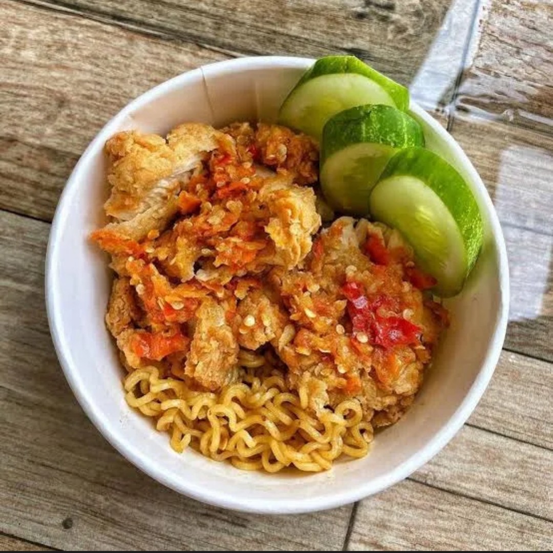 Mie Goreng Ayam Geprek