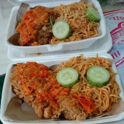 Mie Goreng Ayam Geprek