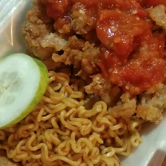 Mie Goreng Ayam Geprek