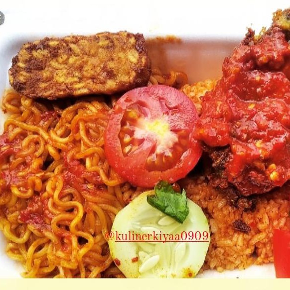 Mie Goreng Ayam Penyet