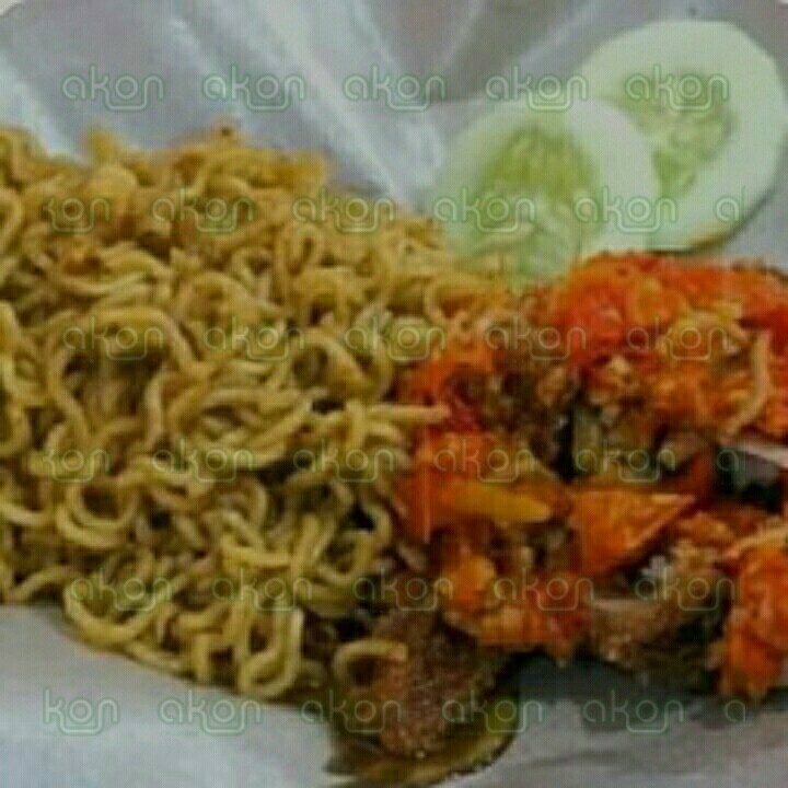 Mie Goreng Ayam Sambel Geprek