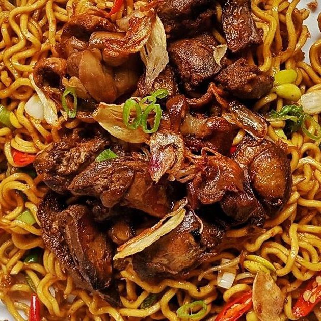 Mie Goreng Hati Ampela Dan Telor