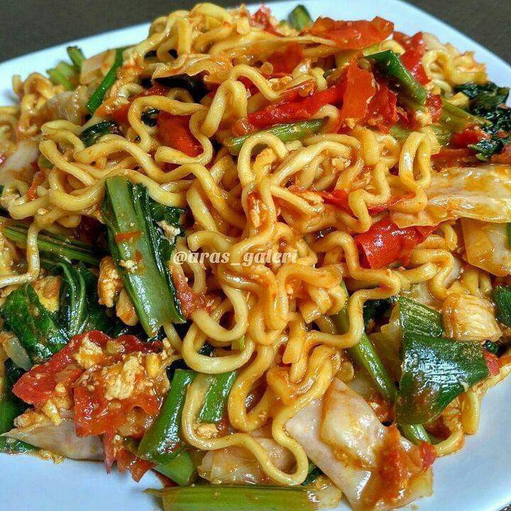 Mie Goreng Komplit Ceker
