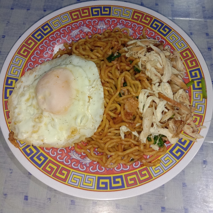 Mie Goreng Mata Sapi