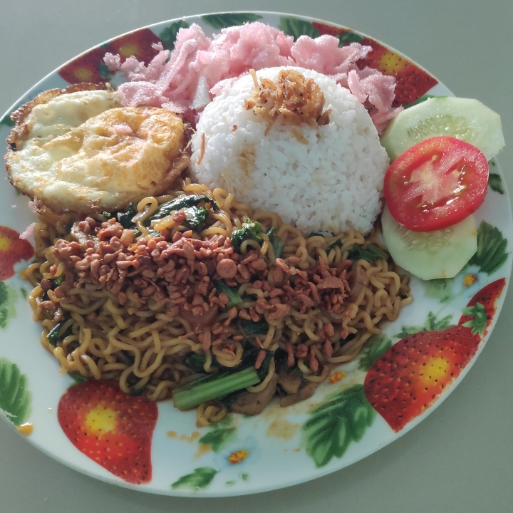 Mie Goreng Spesial 