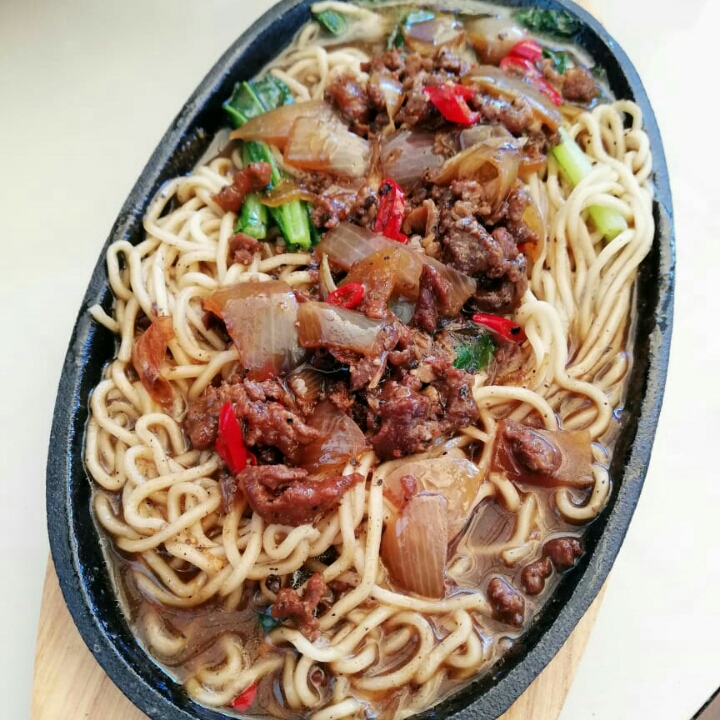 Cara Membuat Mie Hot Plate Lada Hitam