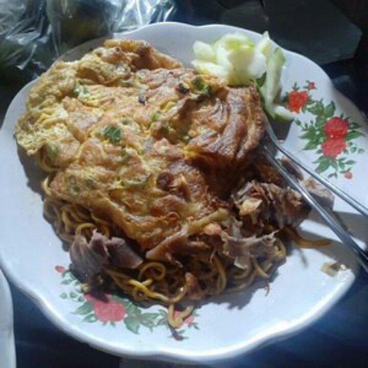 Mie Goreng Spcial Telor Mata Sapi atau Dadar