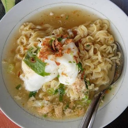 Mie Instan Kuah Komplit 