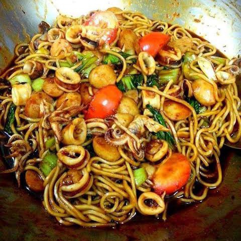Mie Kerang Goreng Basah