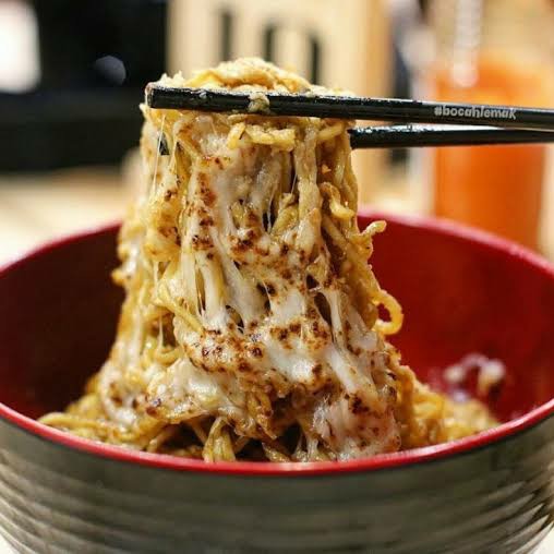 Mie Kocok Plus Bakso