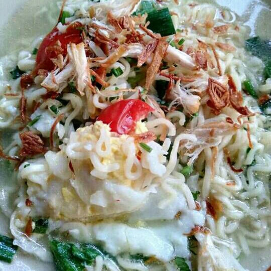 Mie Kuah Telur