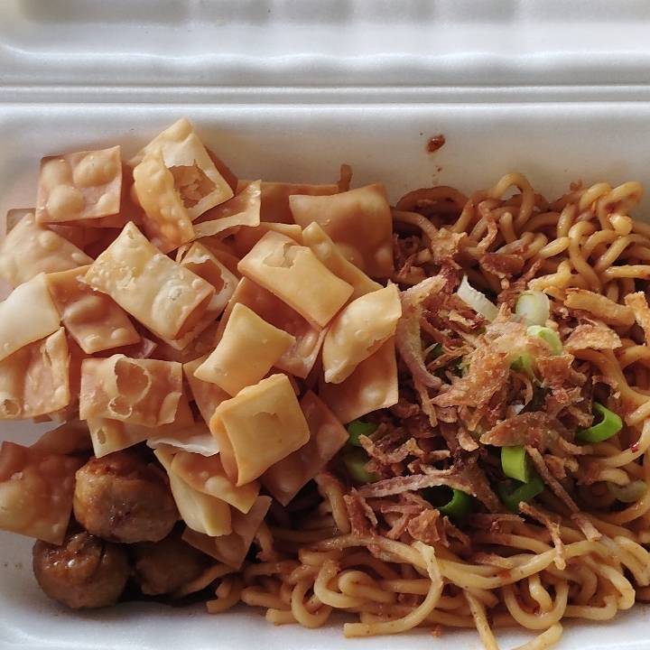 Mie Level Porsi Jumbo