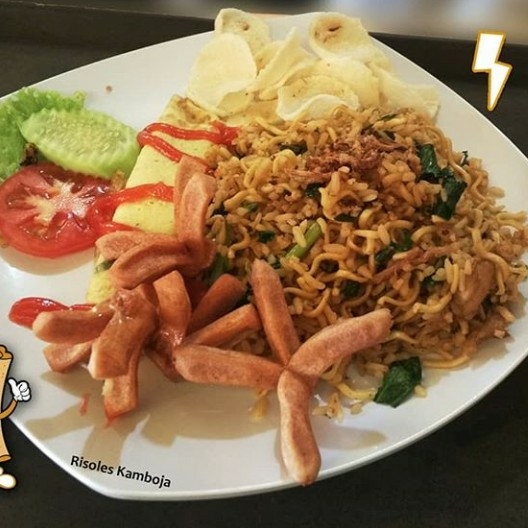 Mie Nas Spesial Kamboja 