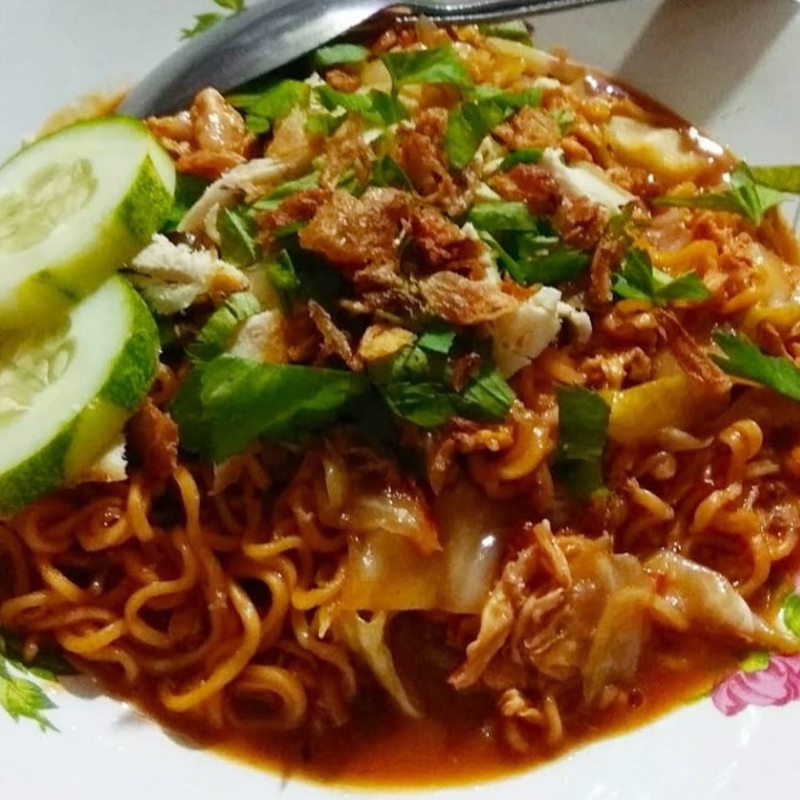 Mie Nyemek 