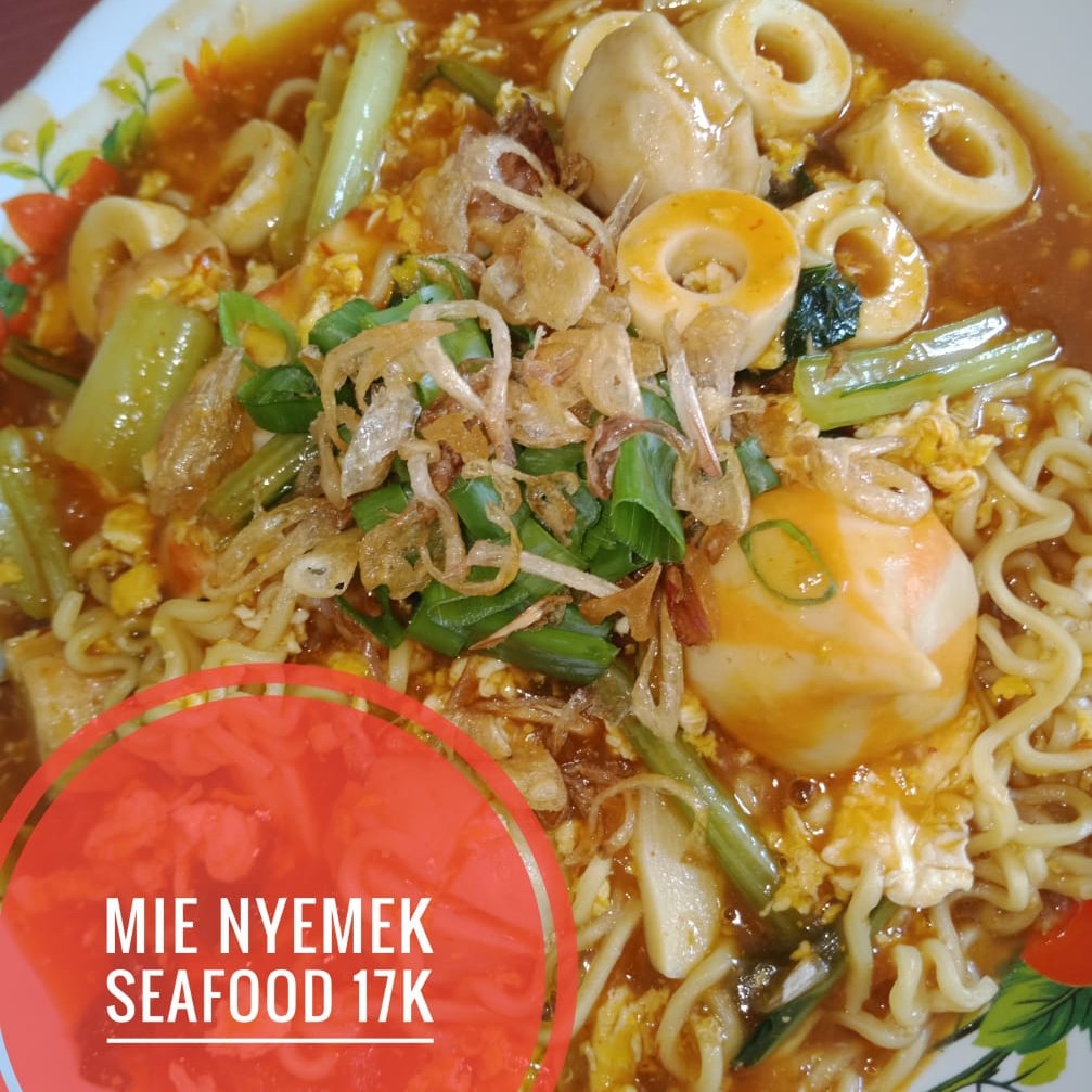 Mie Nyemek Seafood