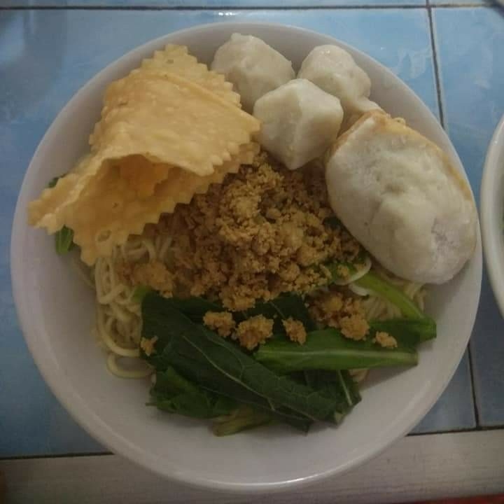 Mie Pangsit Spesial