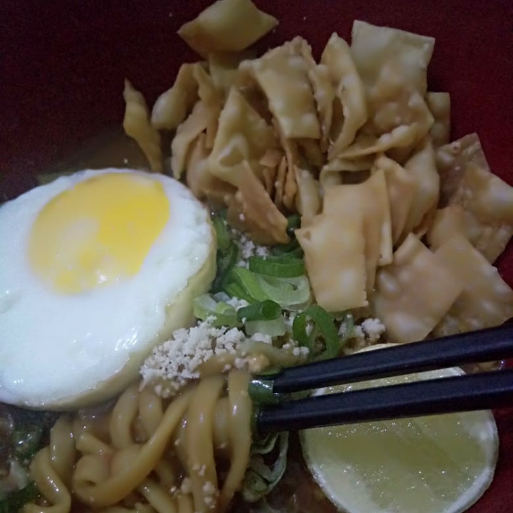 Mie Pedas Level 99