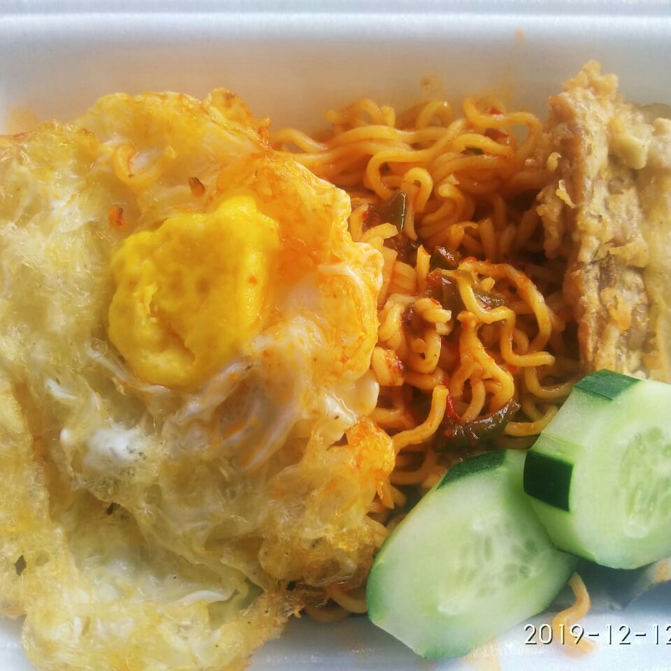 Mie Pedas Telur