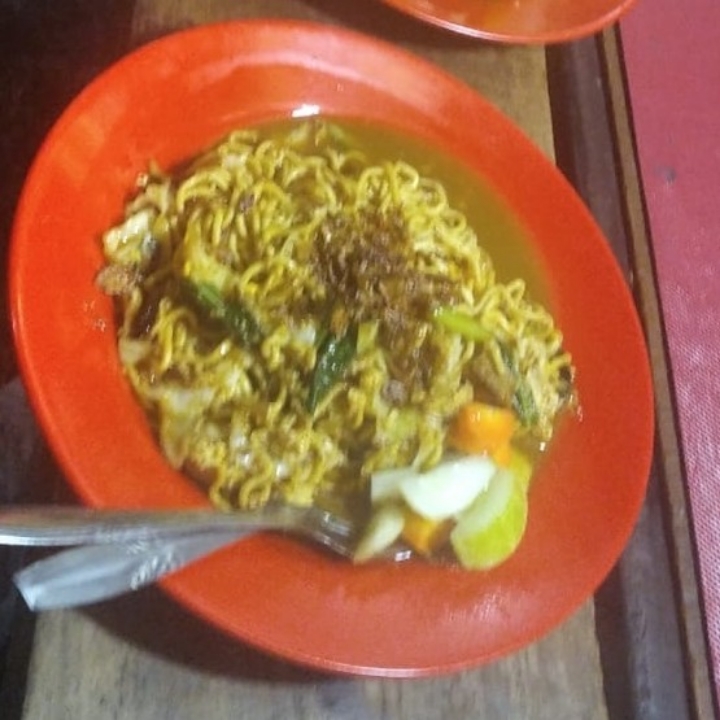 Mie Rebus 