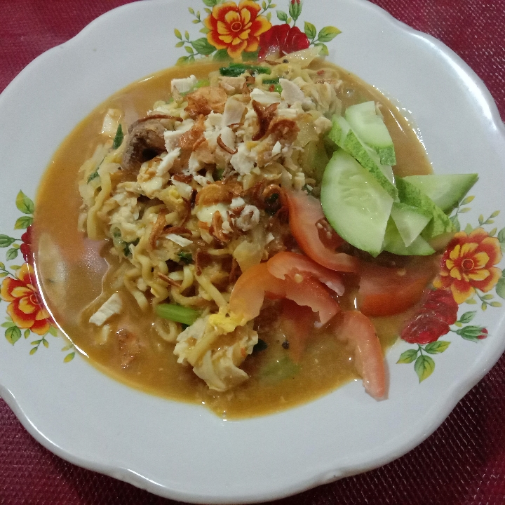 Mie Rebus 