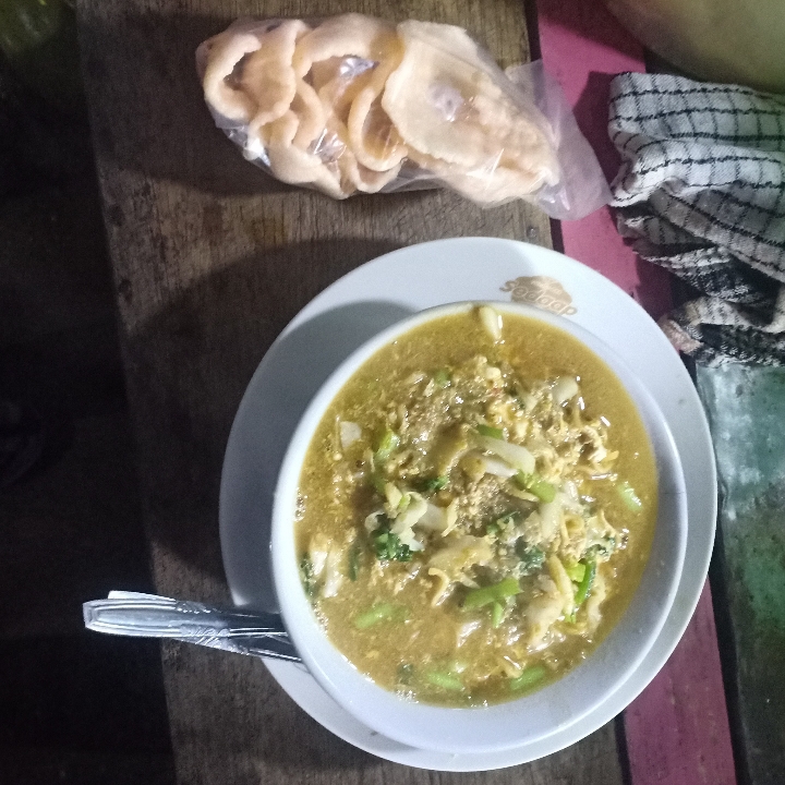 Mie Rebus