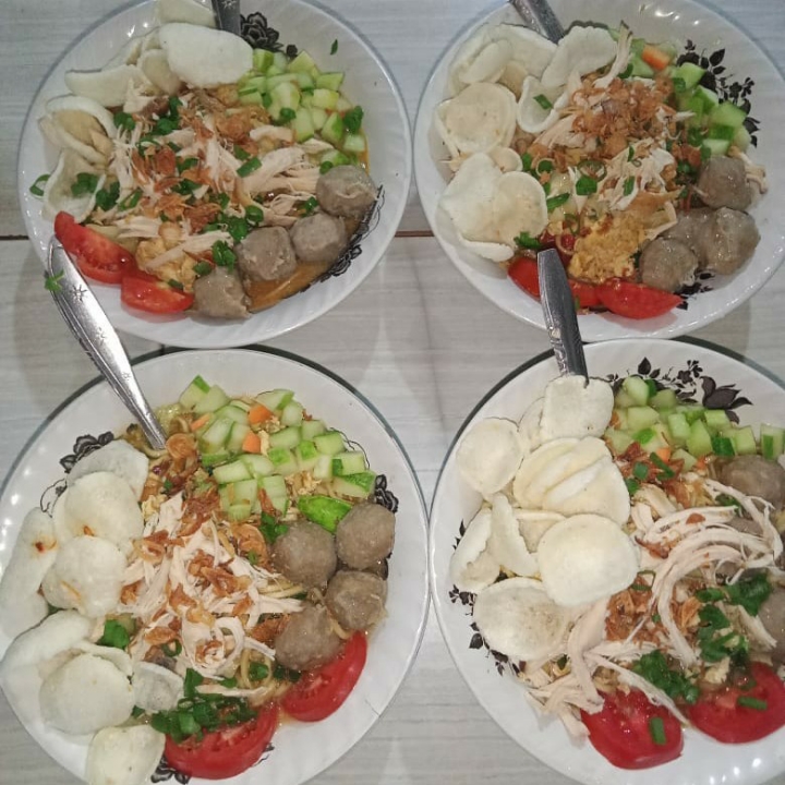 Mie Tek Rebus Tambah Bakso