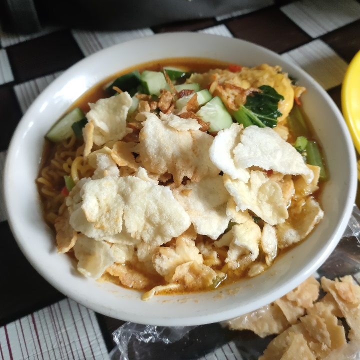 Mie Tek Tek Kuah Baso