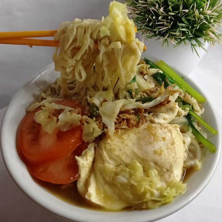 Mie Tek-Tek Rebus Tia