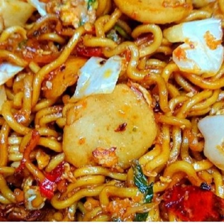Mie Tektek Goreng