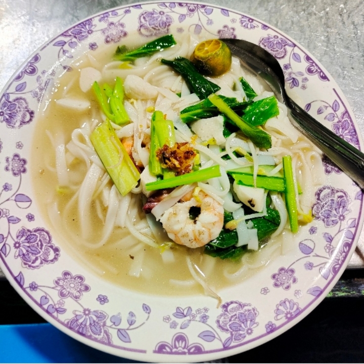 Mie Tiau Rebus Seafood 