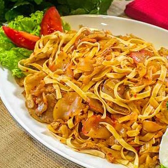 Mie Tiaw Ikan Asin Dan Telor