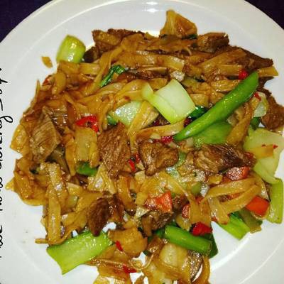 Mie Tiaw Spesial Ekstra Pedas Telor
