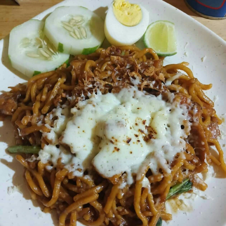 Mie mercon mozarella