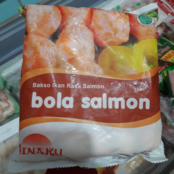 Minaku Bola Salmon