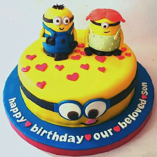 Miniom Cake