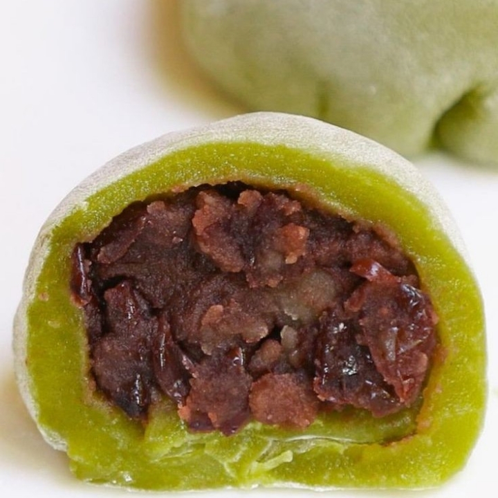 Mochi Kacang Hijau Pandan Isi 8