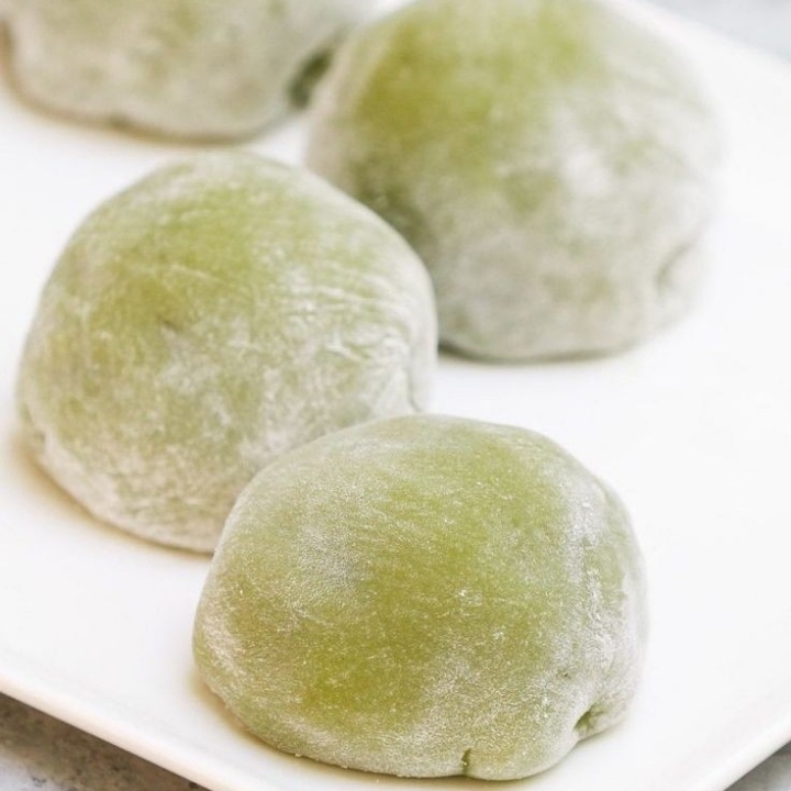 Mochi Kacang Hijau Pandan Isi 8 2