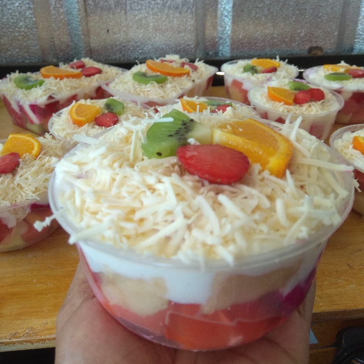 Momo Salad Murmer Kecil FULL KEJU 400ml