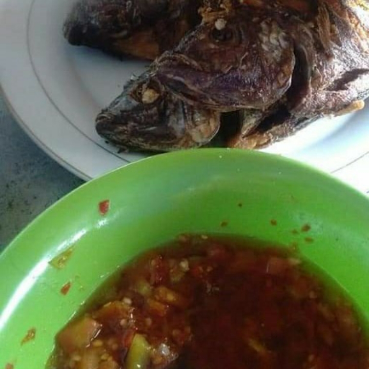 Mujair Goreng Pakai Tahu Dabu Dabu Iris
