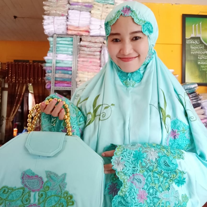 Mukena Azizah Terbaru 2