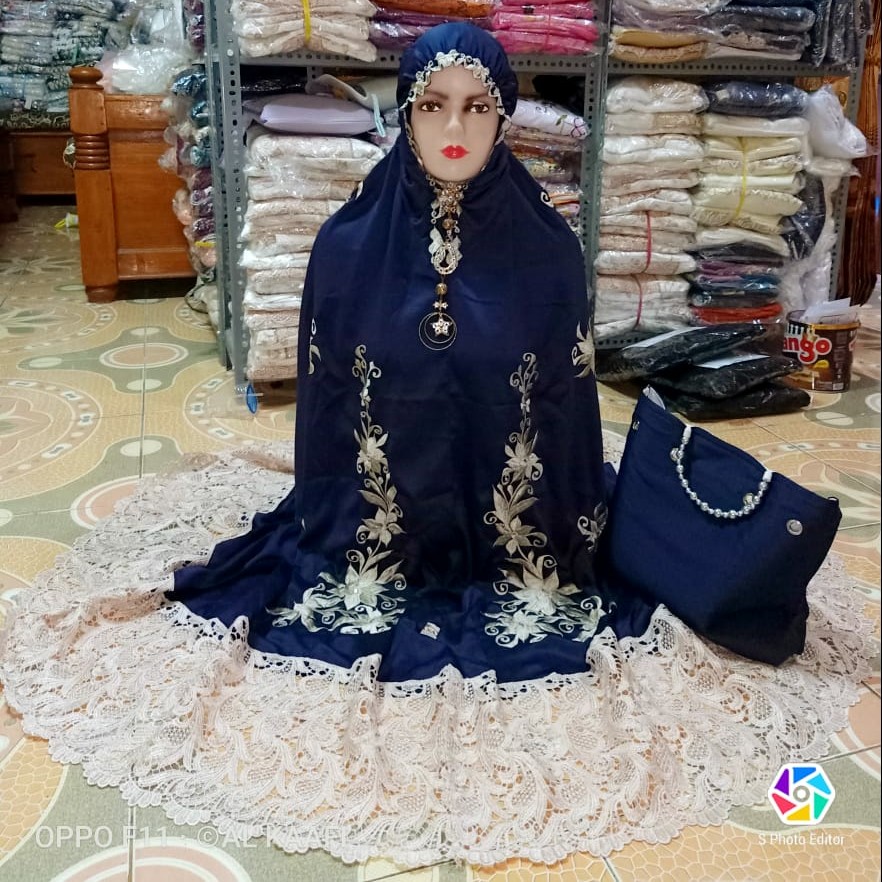 Mukena Luna Maya