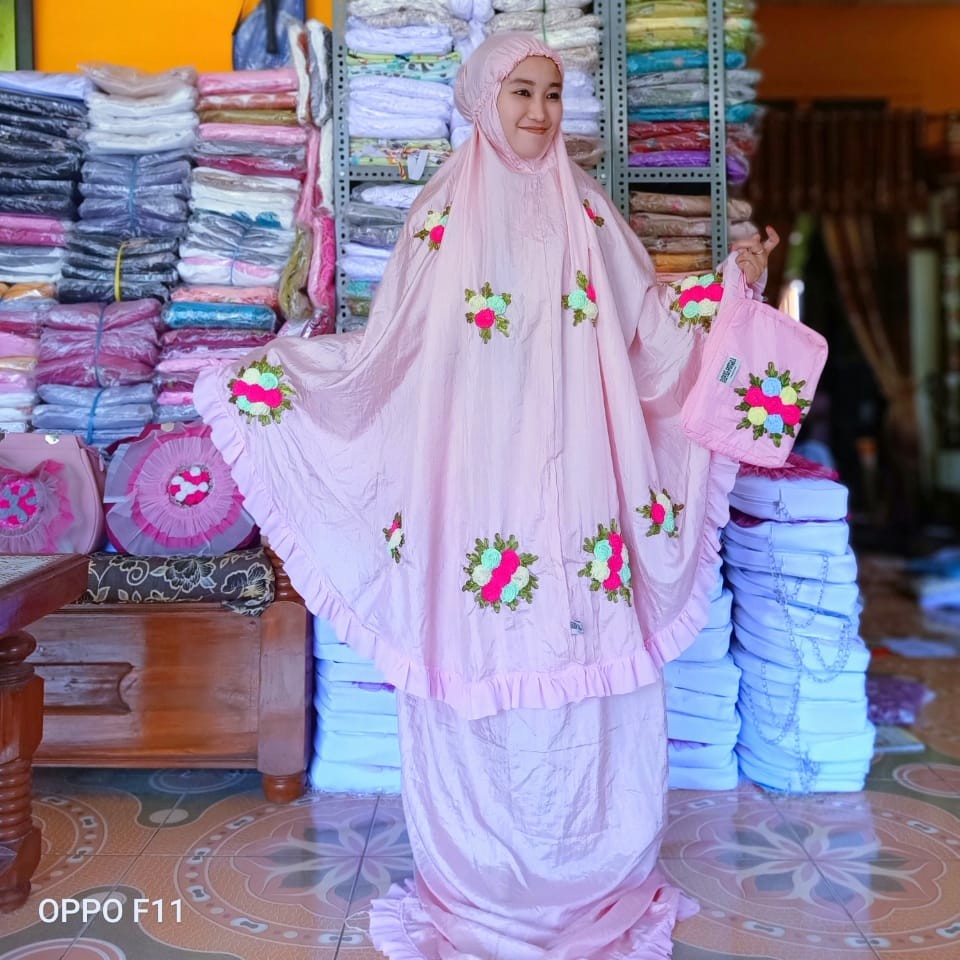 Mukena Parasut Tile