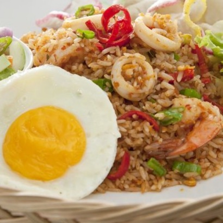 NASGOR SEAFOOD TELUR CEPLOK ATAU DADAR