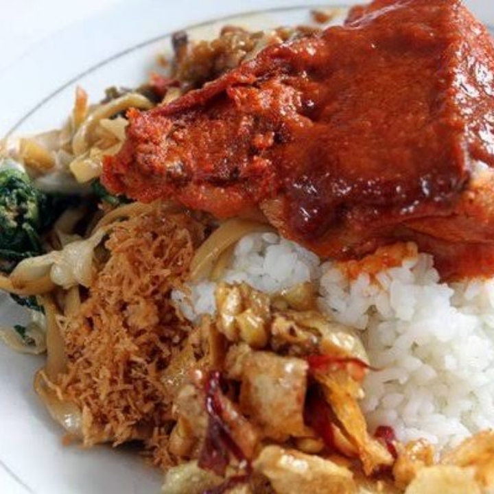 NASI AYAM CAMPUR
