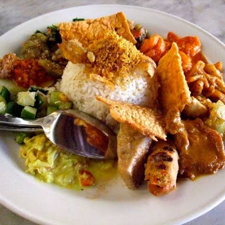 NASI AYAM CAMPUR