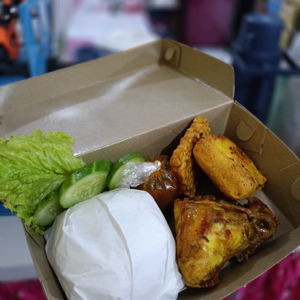 NASI AYAM GORENG