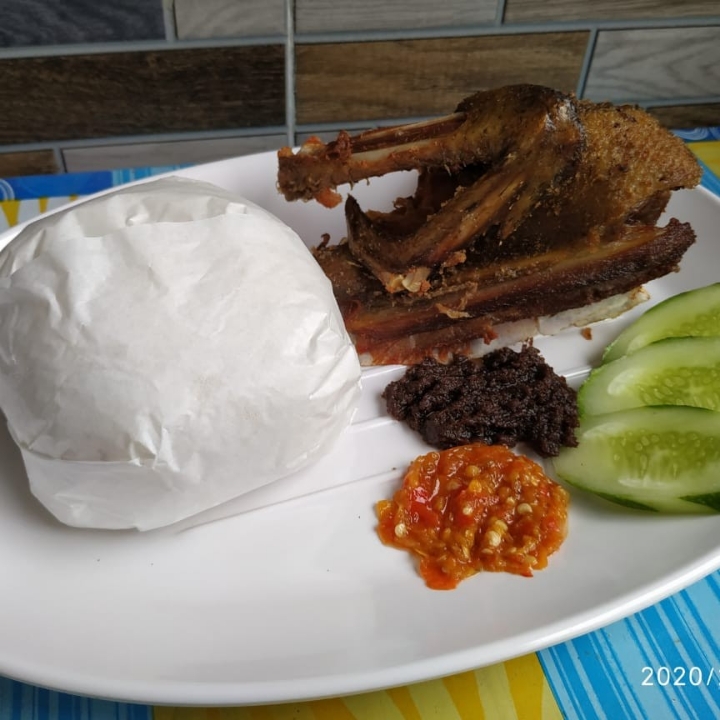 NASI BEBEK MADURA BUMBU HITAM