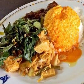 NASI IKAN BILIS