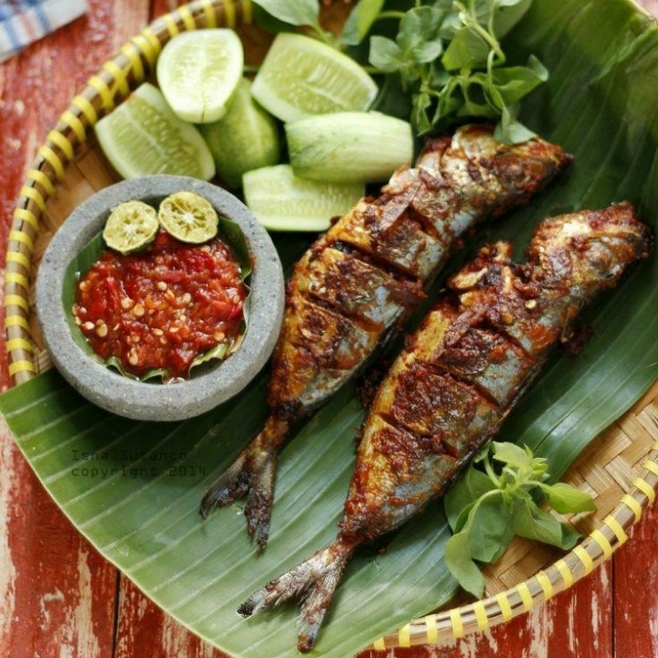 NASI IKAN NILA ATAU GEMBUNG BAKAR