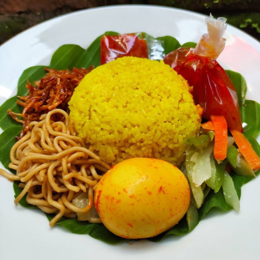 NASI KUNING RENDANG TELOR